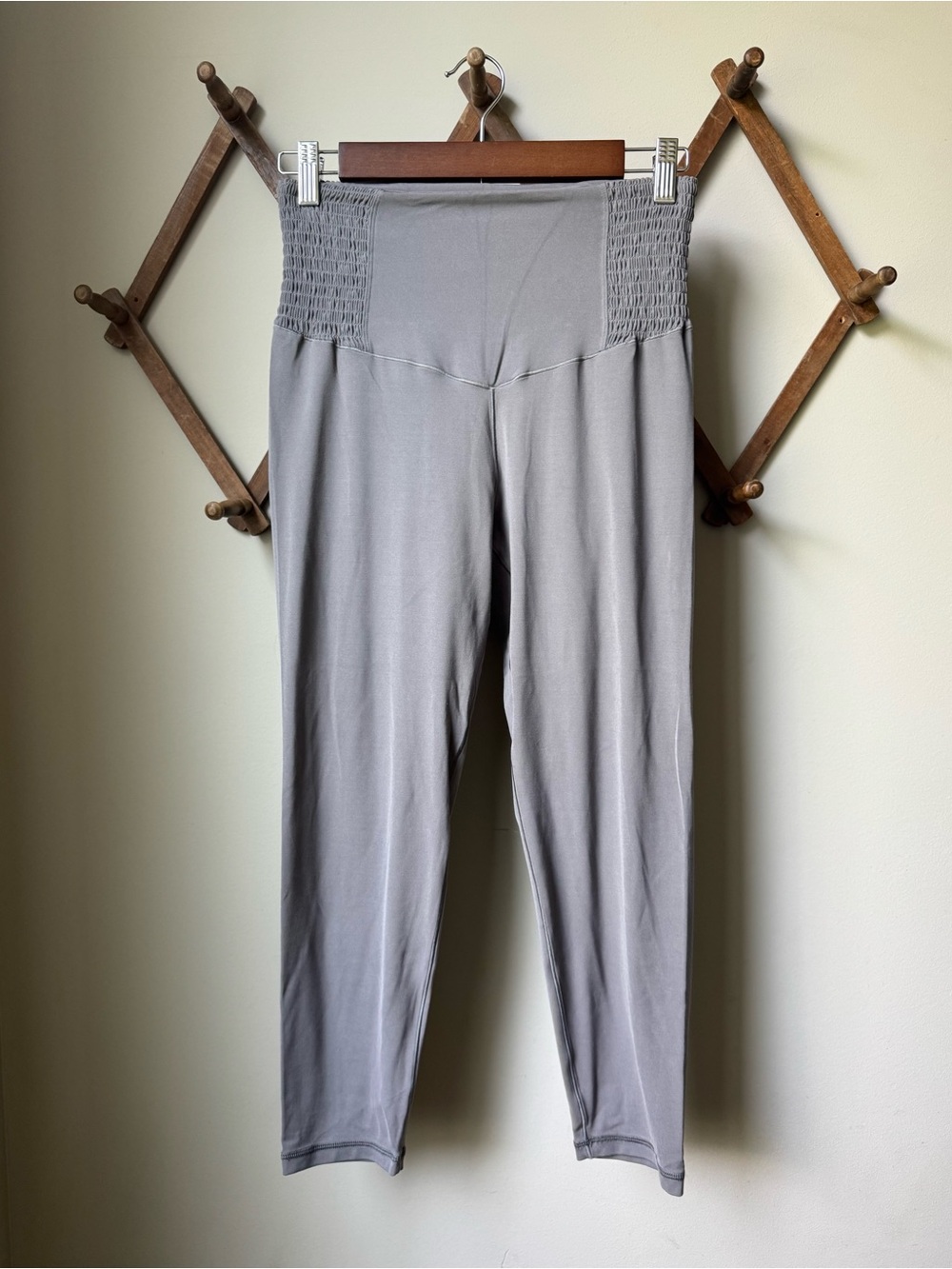 Aerie Offline Gray Real Me 7/8 Leggings with Smocked High Waist Size Large